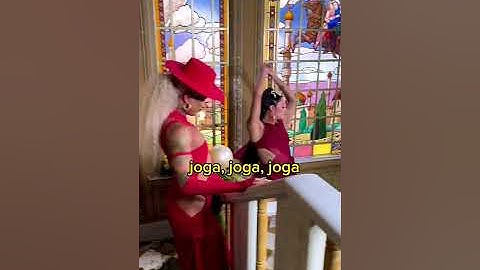 Thumbnail of Lia Clark e Pabllo Vittar nos bastidores do clipe da música #Sereia 🧜🏻‍♀️