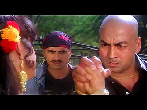 एक लड़की की हाथ की मुठी नहीं खोल सकते तीनो मर्द इतने हिम्मत वाले होकर - Aag Aur Chingari Movie