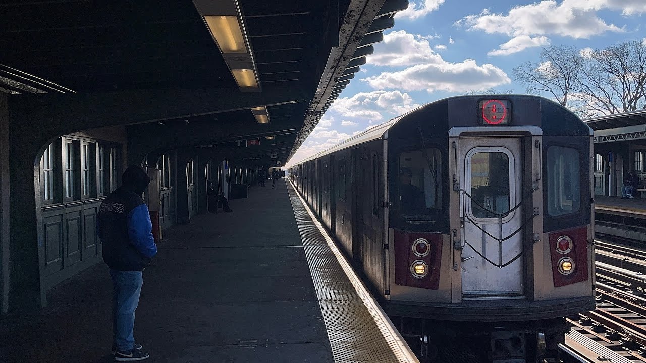 NYC Subway: R142 (5) Train Action @ Pelham Parkway (To Wakefield-241 St ...