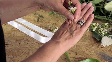 How to wire and tape - Wedding Flowers Tutorials and Workshops by Campbell