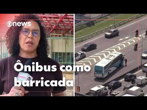 Bandidos tomam ônibus escolares para fazer barricadas na Linha Vermelha, no RJ
