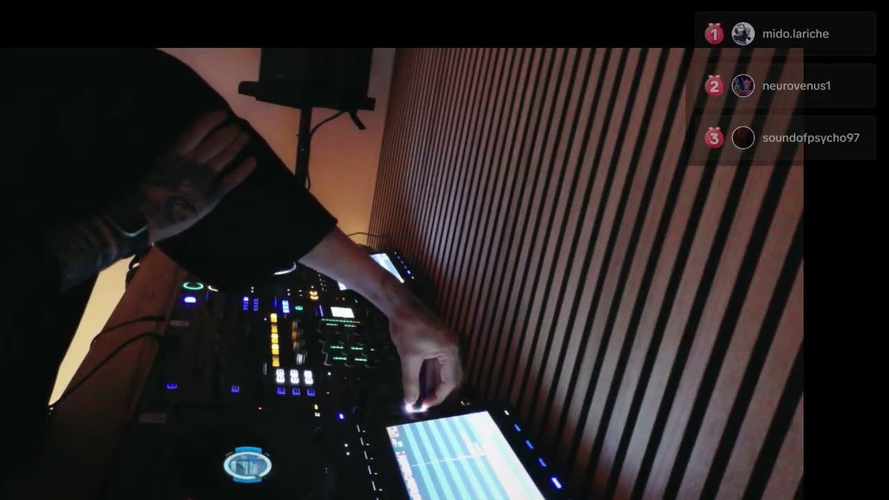 Sound of Psycho b2b Lars van Tronik 