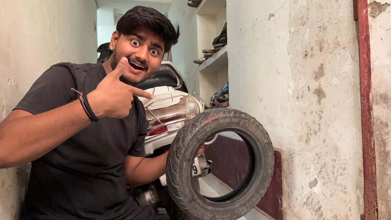 Raaste me scooty ka tire phat gya 💥😭