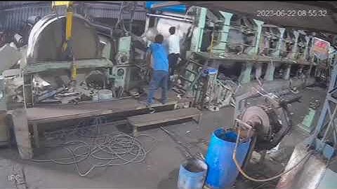 🚨 18+🚨 CCTV Footage of Man Caught on a Paper Rolling Machine Incident