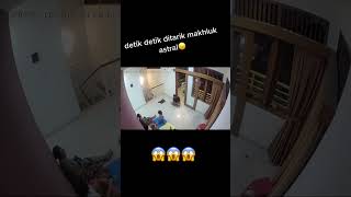 Detik-detik kaki anak kecil ditarik makhluk astral hingga terjatuh #shorts