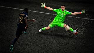 Martínez World Cup Save & Gordon Banks Save | Greatest Football Saves Ever