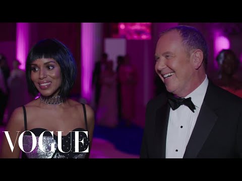 Video: Kerry Washington Viser Frem Magen På Met Gala