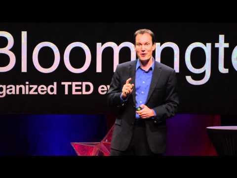 TEDxBloomington - Шон Ахор - "Аз жаргалын давуу тал: Эерэг тархийг гүйцэтгэлтэй холбох нь"