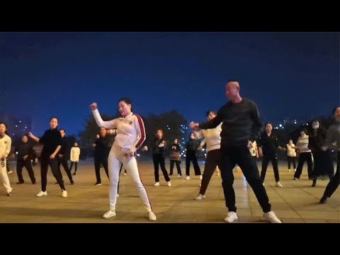 网红广场舞《你的千山万水DJ》
