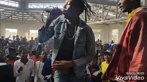 Mad Viper live on stage, Mad performance @ Nyatsime college in chi town July 2019