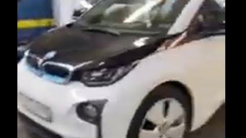 Девушка на электромобиле приехала заправляться на СТО, приколы Тик Тока Подписывайтесь на канал