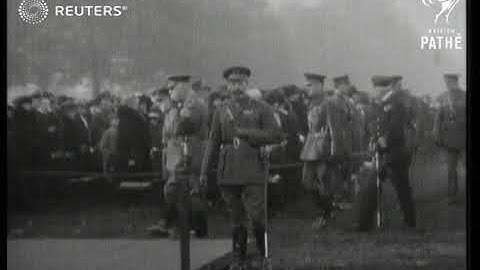 King George inspecting troops in Hyde Park (1916)