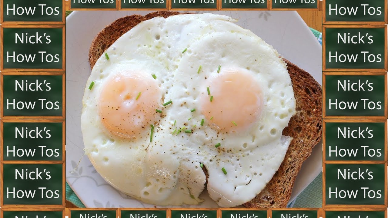 Fried eggs over easy. Овер изи яйца. Завтраки рецепты. Яйцо over easy. Яичница овер изи.