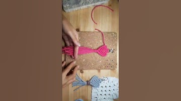 Macramé Heart Keychain Tutorial #macramé #macrametutorial #macrameforbeginners #macramekeychain