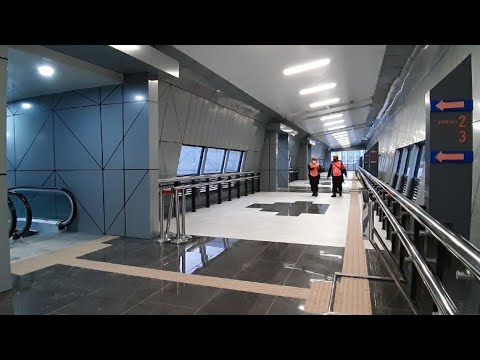skybridge-stasiun-bandung,-pemandangan-baru-mirip-di-film-"train-to-busan"