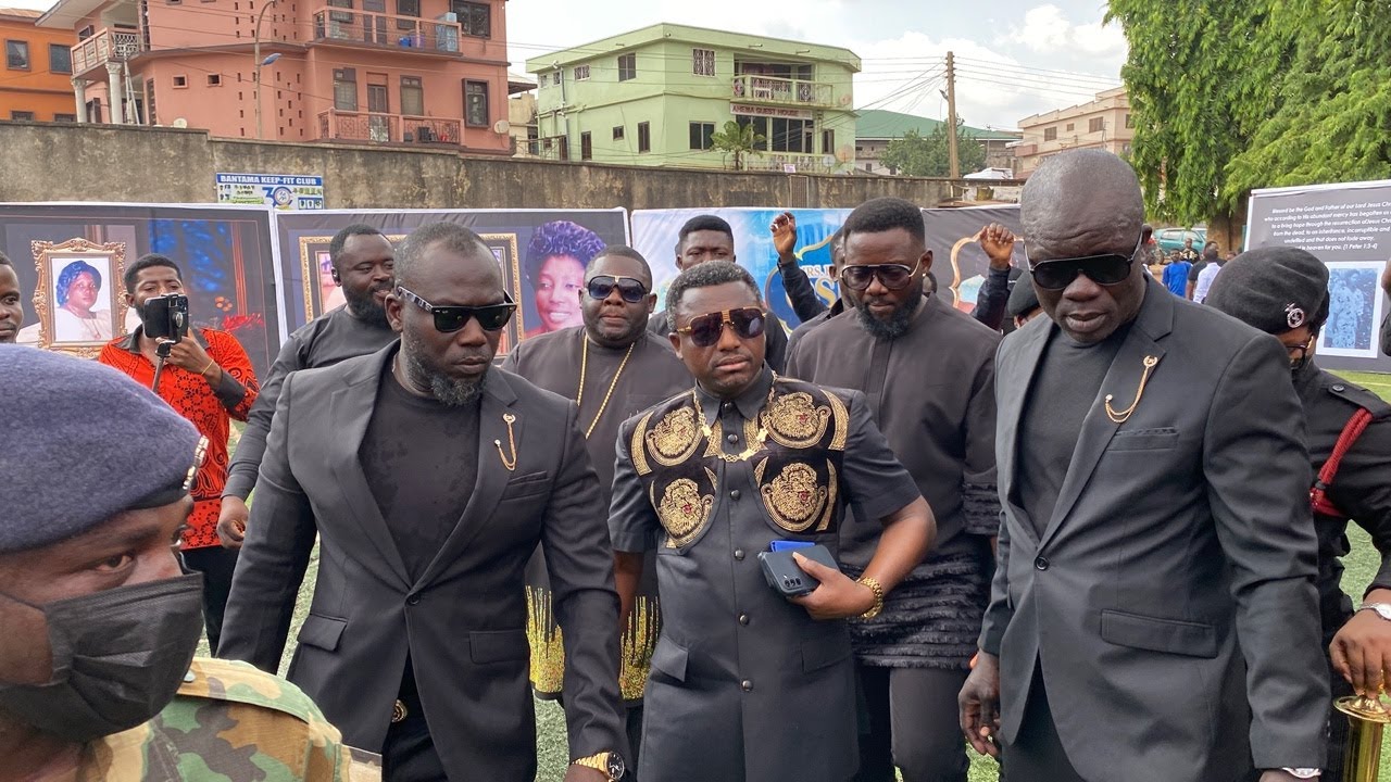 Live:very sad💔 Prophet Ebenazer (Opambour) celebrate his bloody sister 1week funeral rite😭