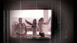 Oh Snap its a London Bridge Music Video!!