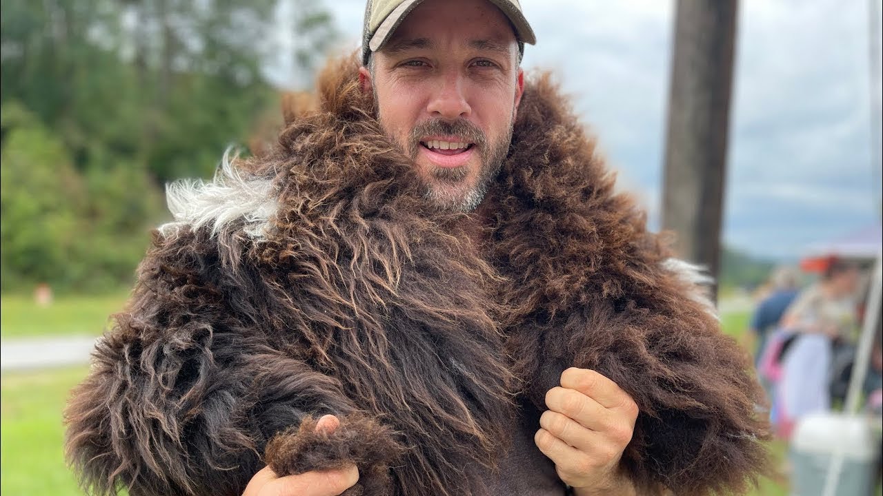 Flea Market Treasures I Uncovering Essential Prepper Tools and Survival Gear!
