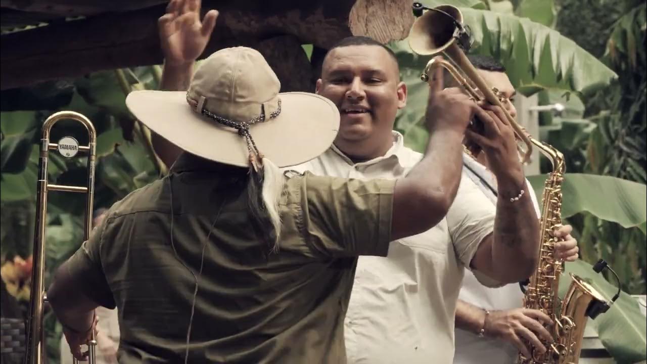 El Mil Amores (Video Oficial) Marimba Orquesta Los Golobios YouTube