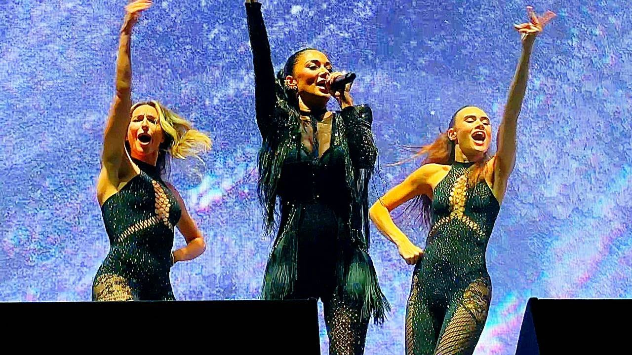 NYC Nicole Scherzinger Pussycat Dolls Live Concert Wimbledon in New York at Brooklyn Bridge Park