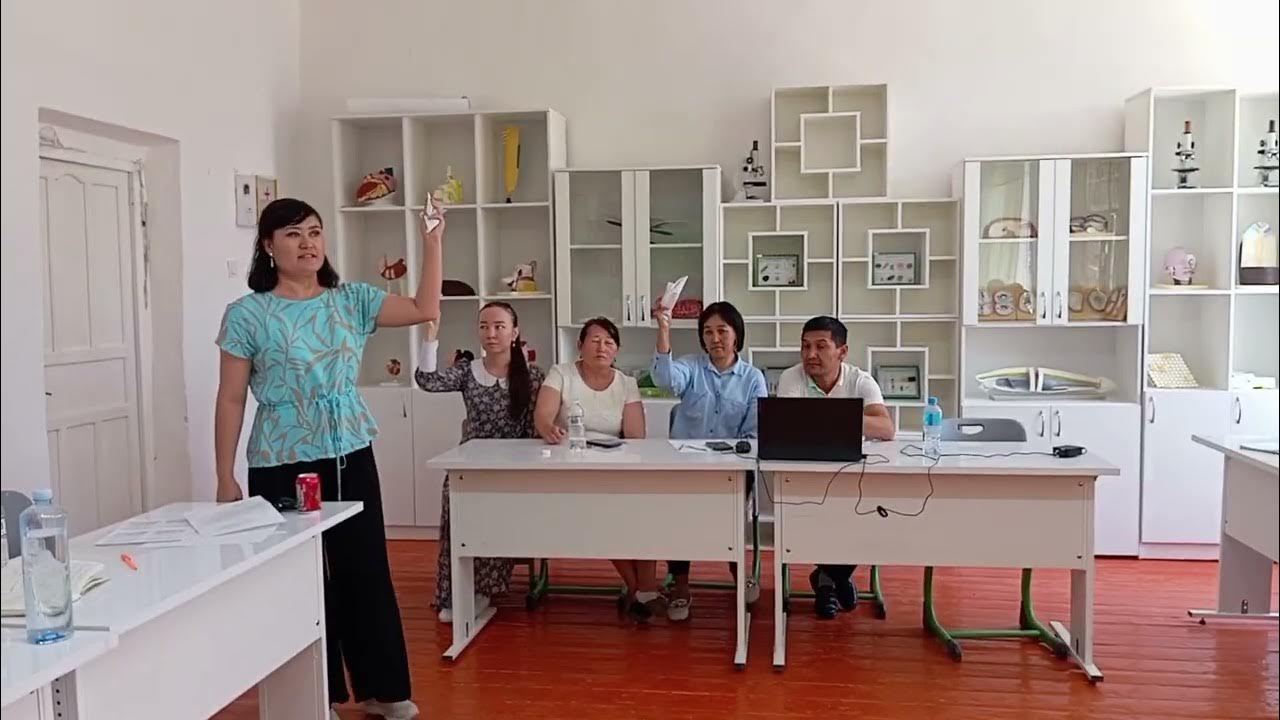 Зұлым қожайын мен құлдың үстемдігі туралы порно видео