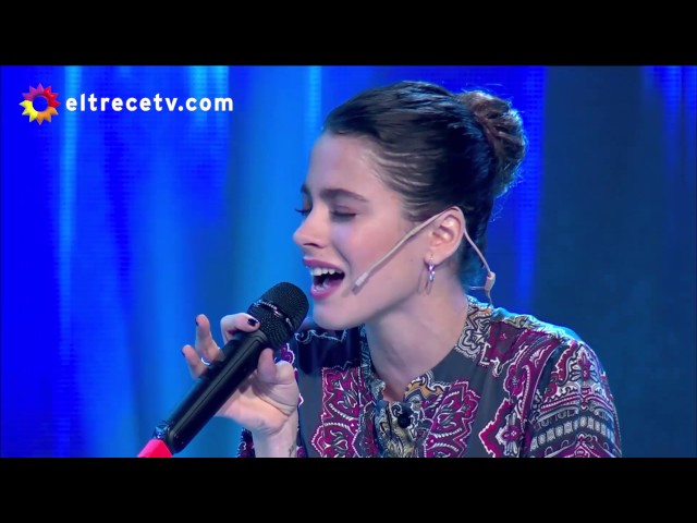 Tini Stoessel - Siempre brillarás en vivo class=