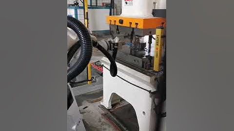 Hot forging bolt automatic production line