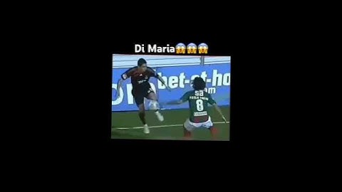 Di Maria dribbling in the air🤯