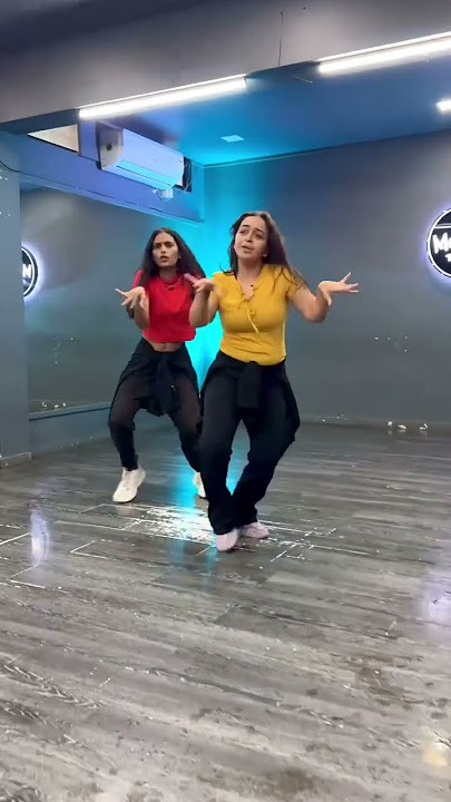 Ding Dang Karta Hai🤪W/ @d_mjdi …#dingdang #reels #reelsinstagram #trending #viral #explore
