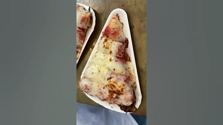 CHEESIEST PIZZA IN ITALY #shorts - DayDayNews