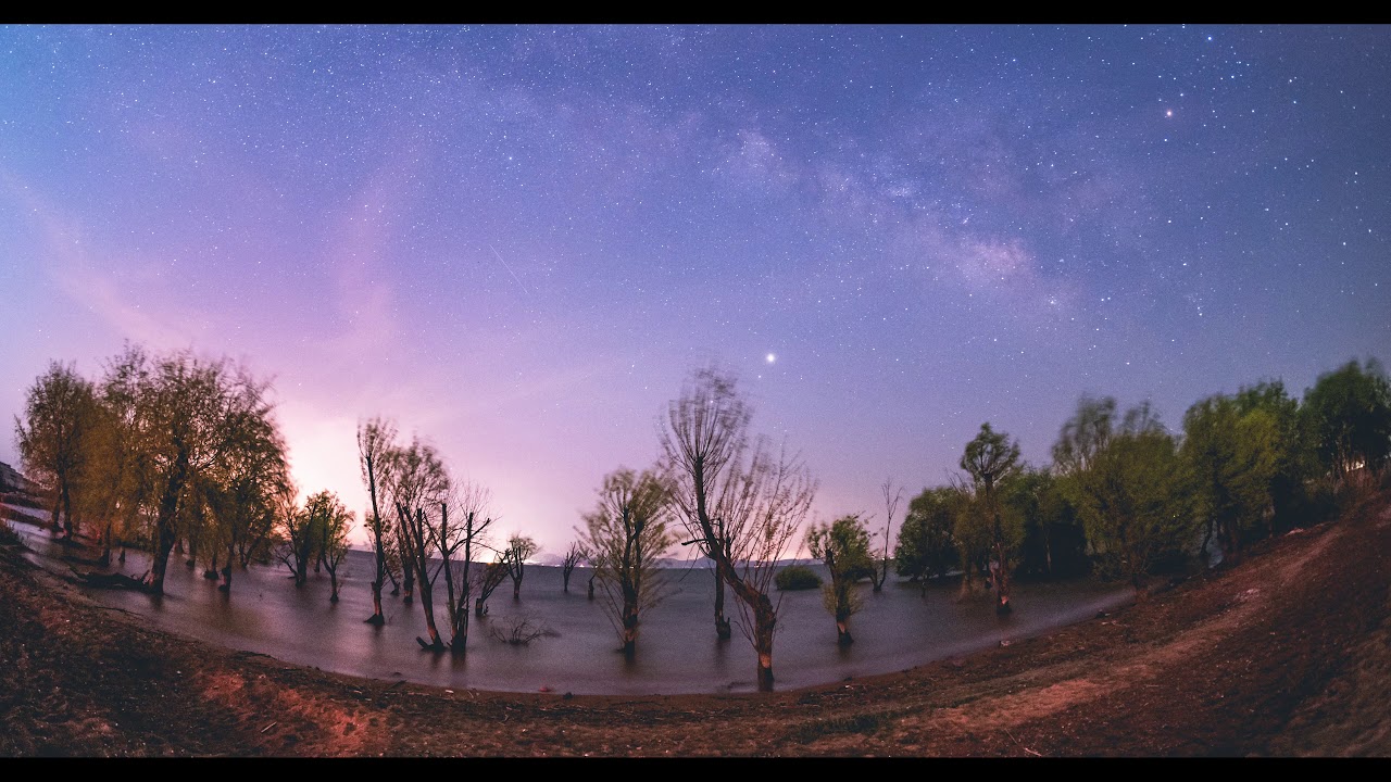TTartisan 11mm f2.8.The effect of photograph time-lapse Starry sky.