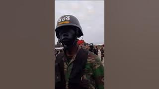 Moment haru Tukang ojek menyematkan baret kopassus kepada anaknya