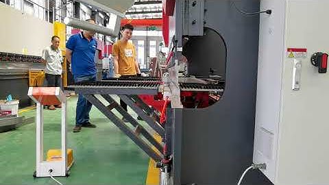 CNC Press Brake with Auto Feeder