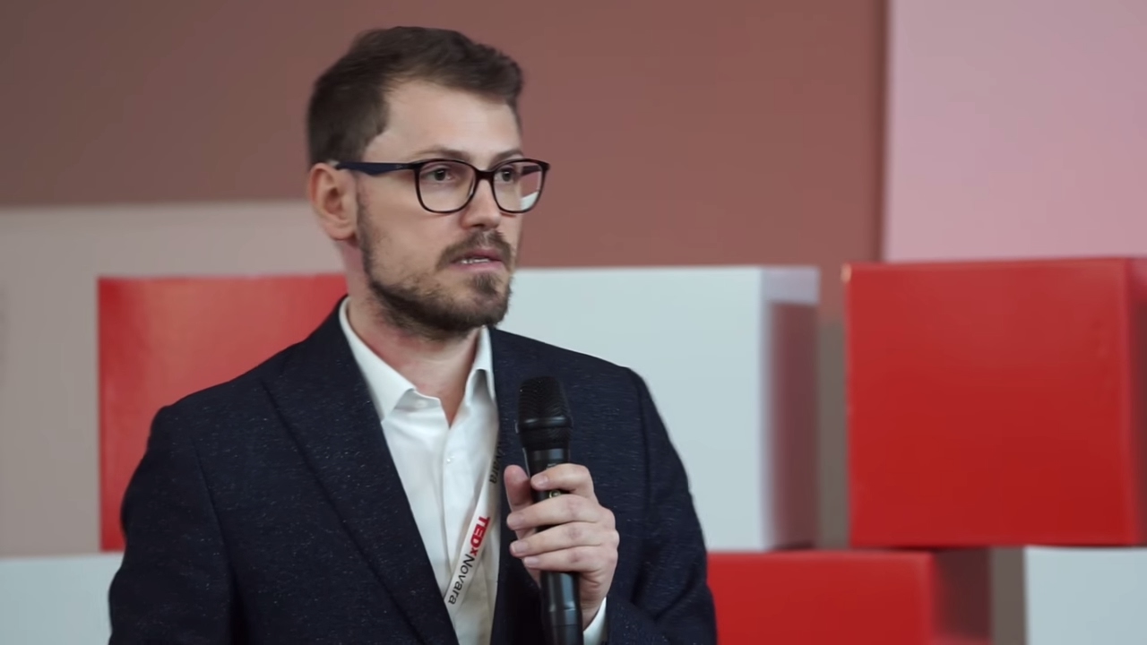 La rivoluzione dell'altruismo efficace | Marco Annoni | TEDxNovaraSalon