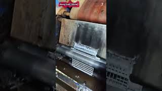 Advanced equipment for efficiently manufacturing wire mesh #shorts