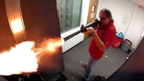 Shooting SIG 552 Commando, American Eagle AR223 ammunition