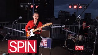 SPINhouse Live: Anna Calvi, "I'll Be Your Man" chords