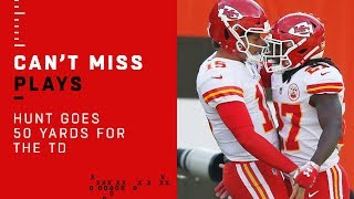 Kareem Hunt Takes the Screen 50 Yards for the TD!