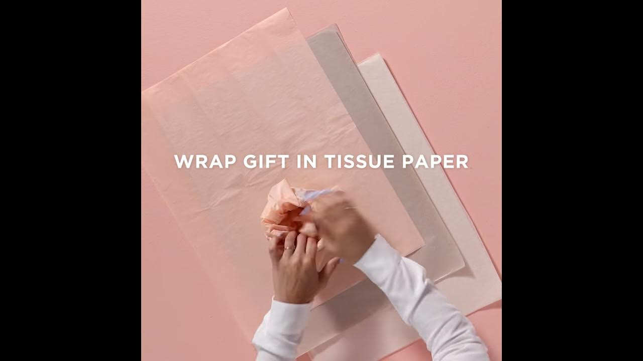 Giftology: How to Fill a Gift Bag with Tissue 