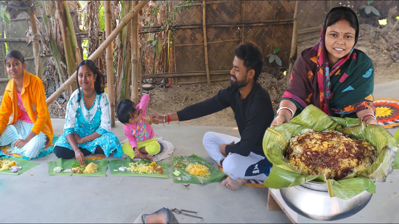 কলাপাতায় ভাপা বিরিয়ানির স্বাদ মুখে লেগে থাকার মতো / Kola patai bhapa biryani