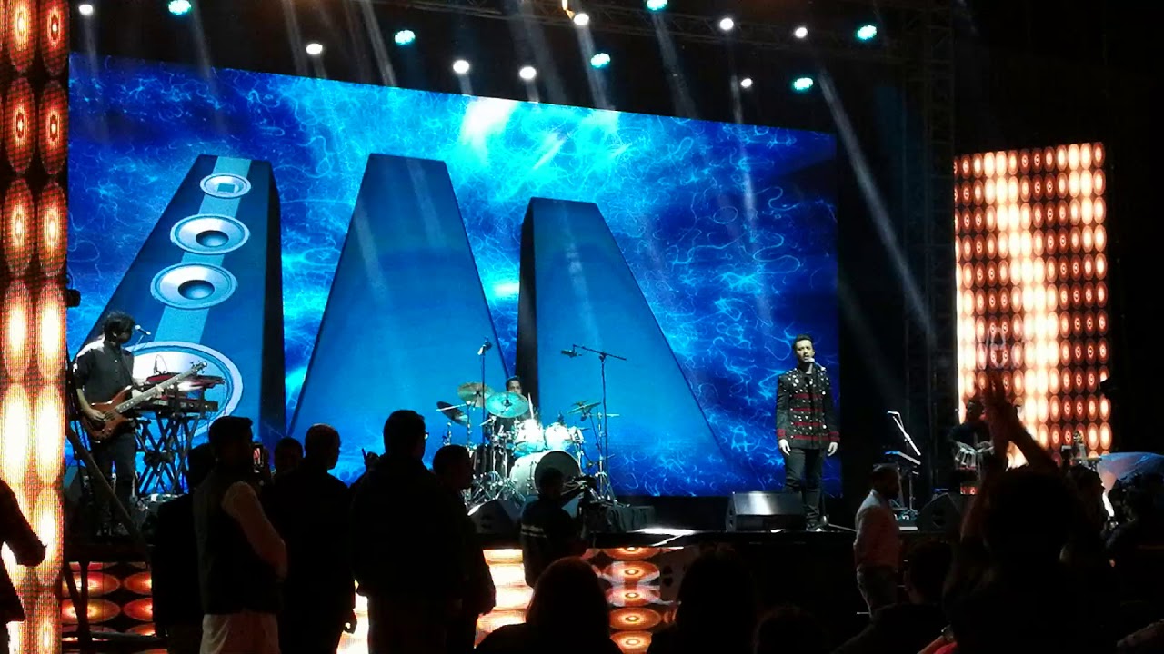 Atif aslam live in Bahrain 2017 - YouTube