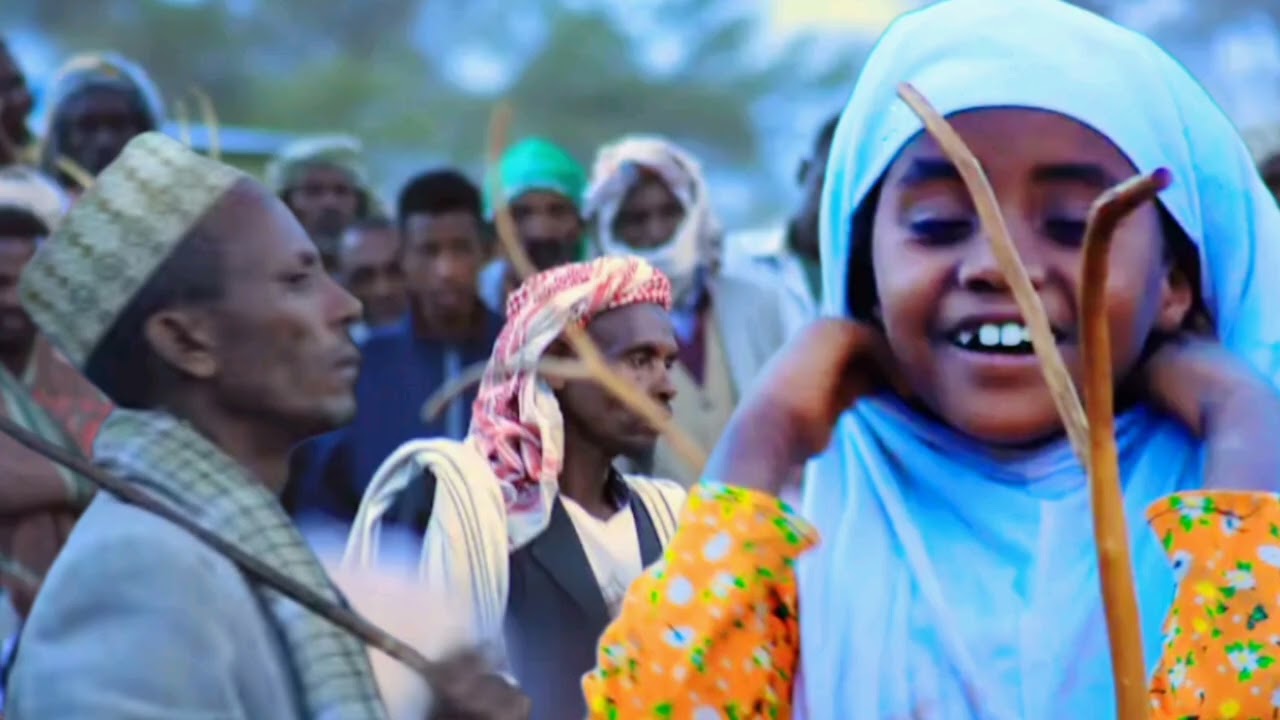 #baaroo DHooqqootti.  Aadaa fi namiin