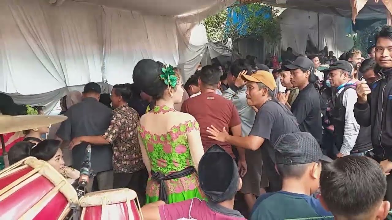 RONGGENG NOVITA GROUP DITONJONG GOONG BANJAR ANYAR