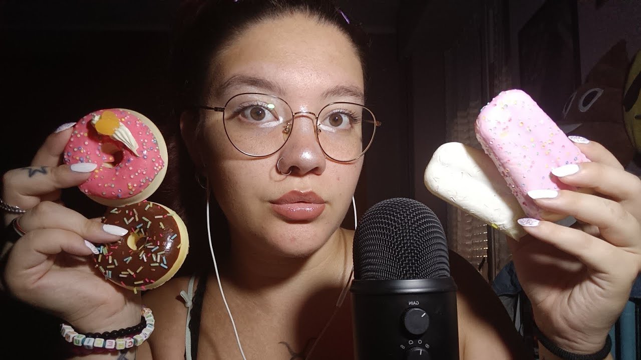 100% BRIVIDI CON I GELATINI E LE CIAMBELLINE SQUISHY (Tapping & Scratching) 😴💜 | ASMR ITA