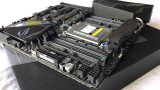 Asus Rog Zenith Extreme X399 Motherboard Unboxing