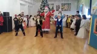 Умарбеков Нурбол Мына Минтип Новый Год