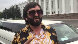 картинка: Сотрудники полиции остановили Короля Людвига в центре Нальчика: 