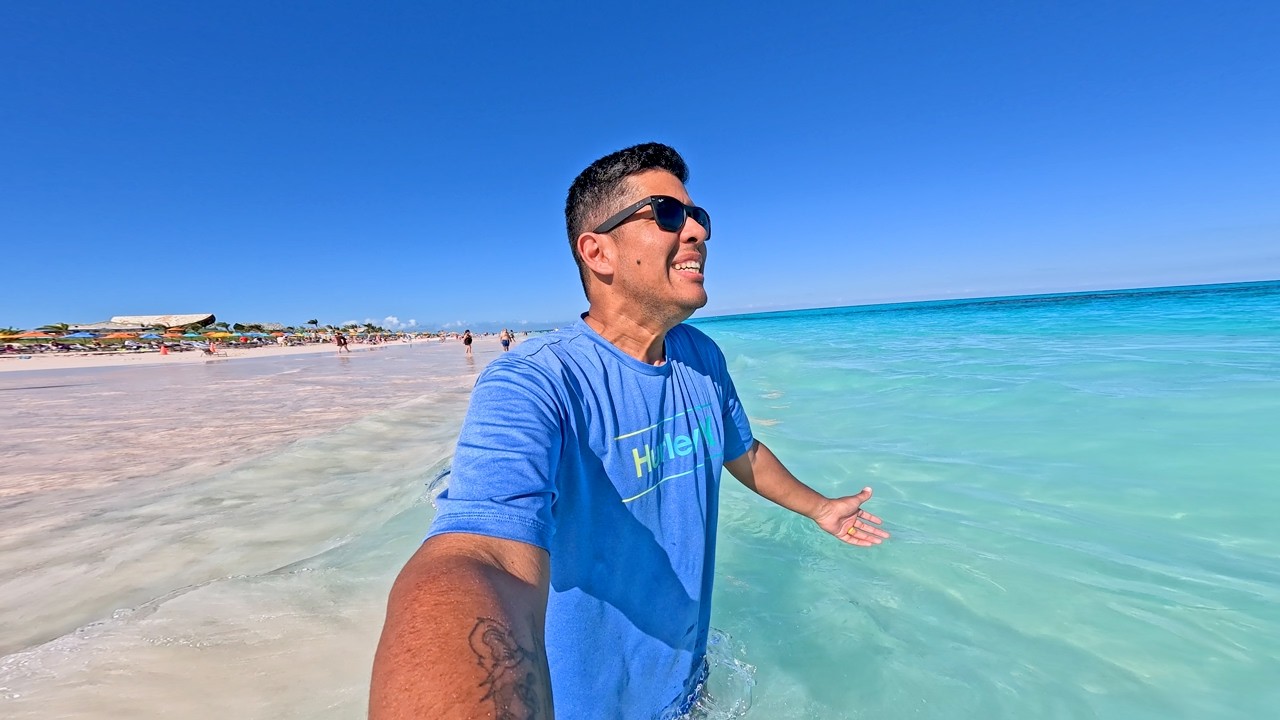 BLUEY CHEGOU NOS CRUZEIROS DA DISNEY! E a nossa primeira vez em Lookout Cay, a nova ilha da Disney 🏝