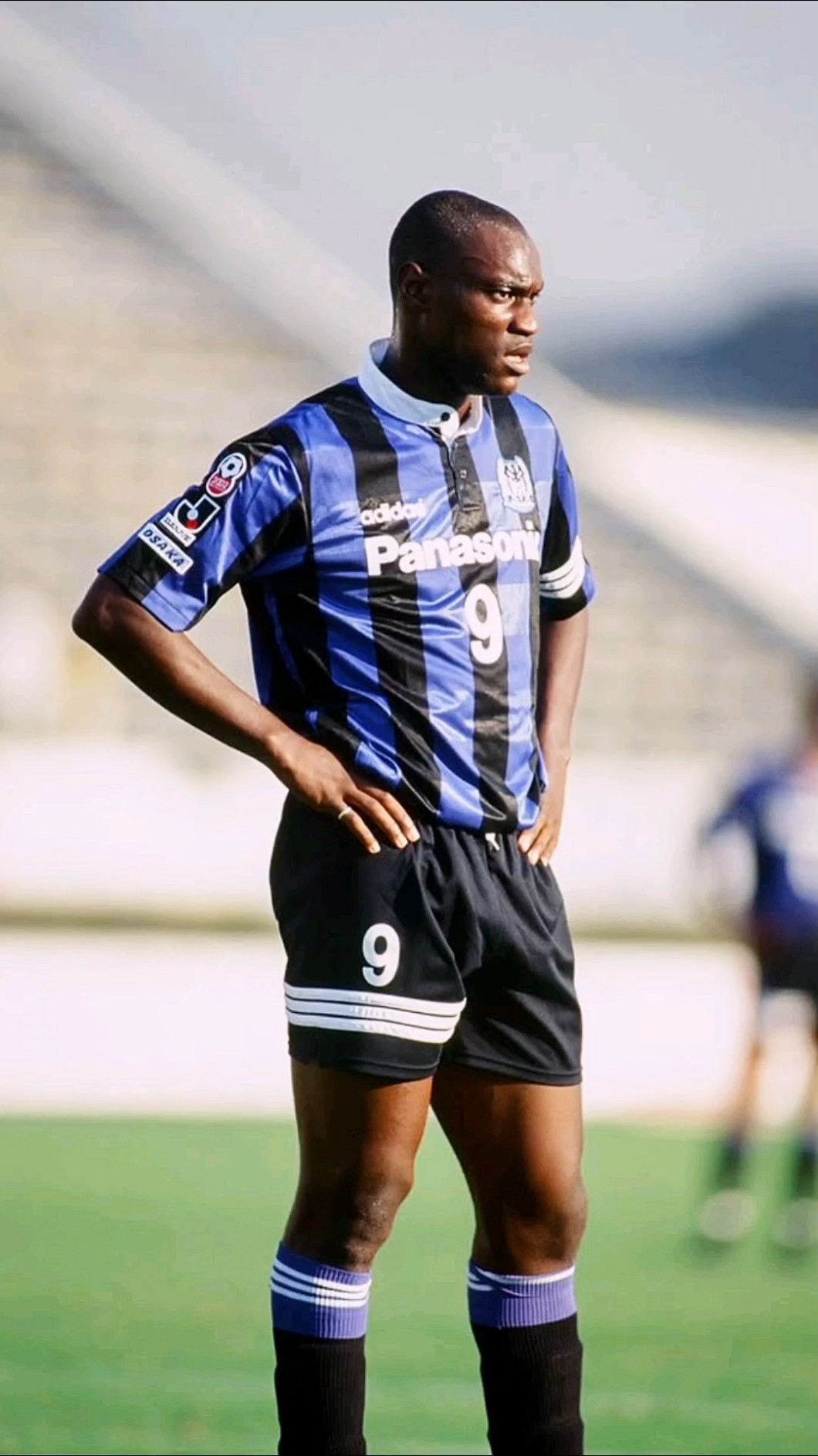 PATRICK M'BOMA 🇨🇲 – GOAL VS BELLMARE HIRATSUKA 🇯🇵 (1997) - YouTube