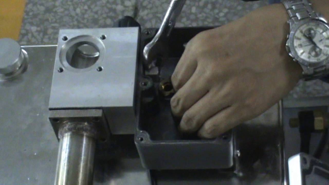 Maintenance and Replace Oil Nozzles - YouTube